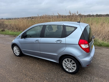 Used Mercedes-Benz A-Class 2009 for sale - 77364045: Photo