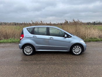 Used Mercedes-Benz A-Class 2009 for sale - 77364045: Photo