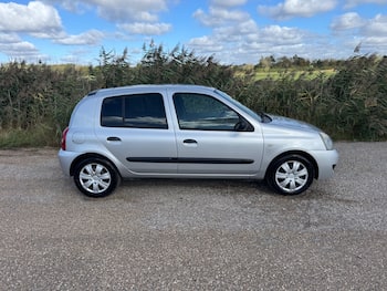 Used Renault Clio undefined for sale - 79774105: Photo