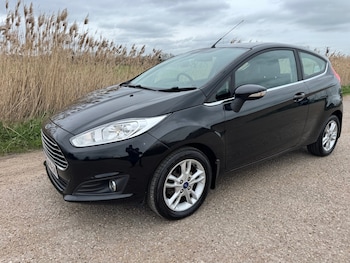 Used Ford Fiesta 2014 for sale - 77992010: Photo
