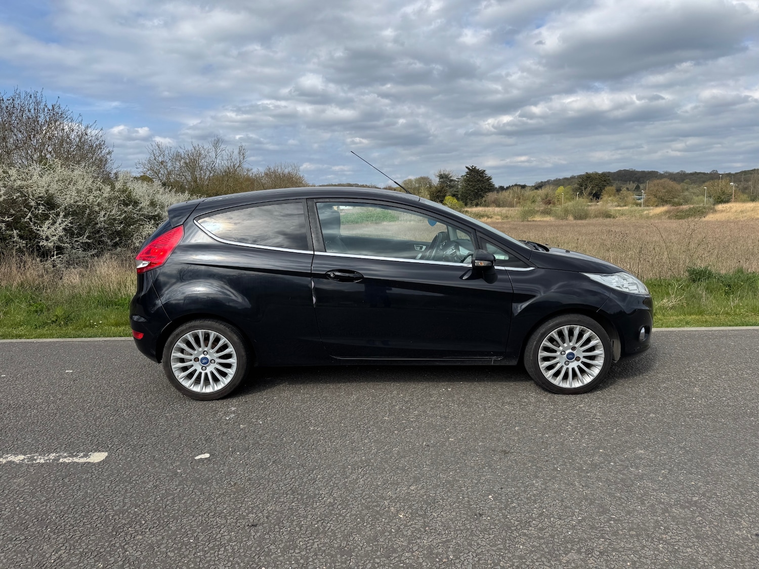 Used Ford Fiesta 2011 for sale - 78090832: Photo 3