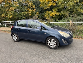 Vauxhall - Corsa