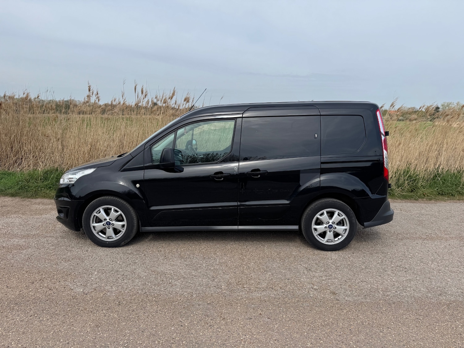 Used Ford Transit Connect 2018 for sale - 78182000: Photo 2