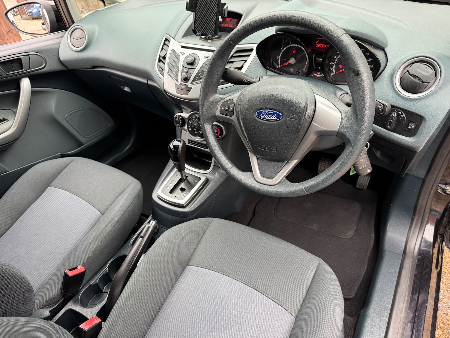 Used Ford Fiesta 2010 for sale - 77744336: Photo 4
