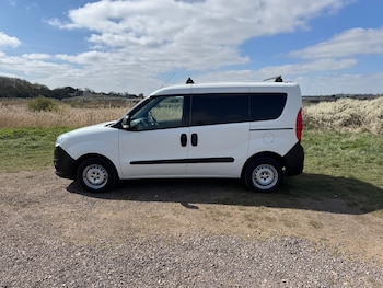 Used Vauxhall Combo 2018 for sale - 78427918: Photo