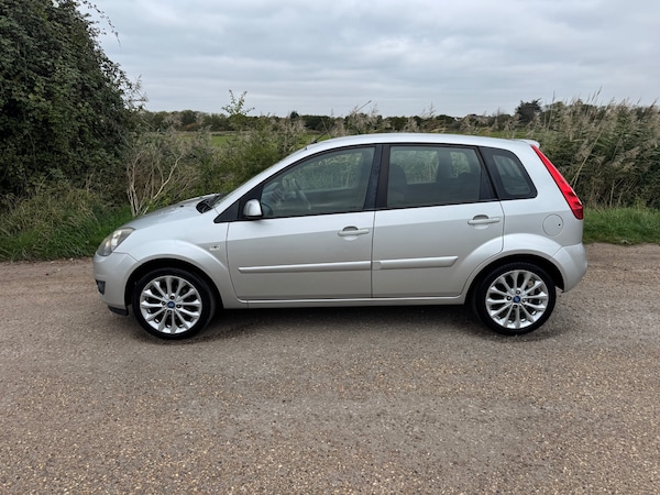 Used Ford Fiesta 2008 for sale - 76232674: Photo 2