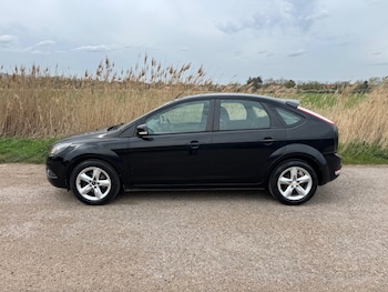 Used Ford Focus 2010 for sale - 78179569: Photo