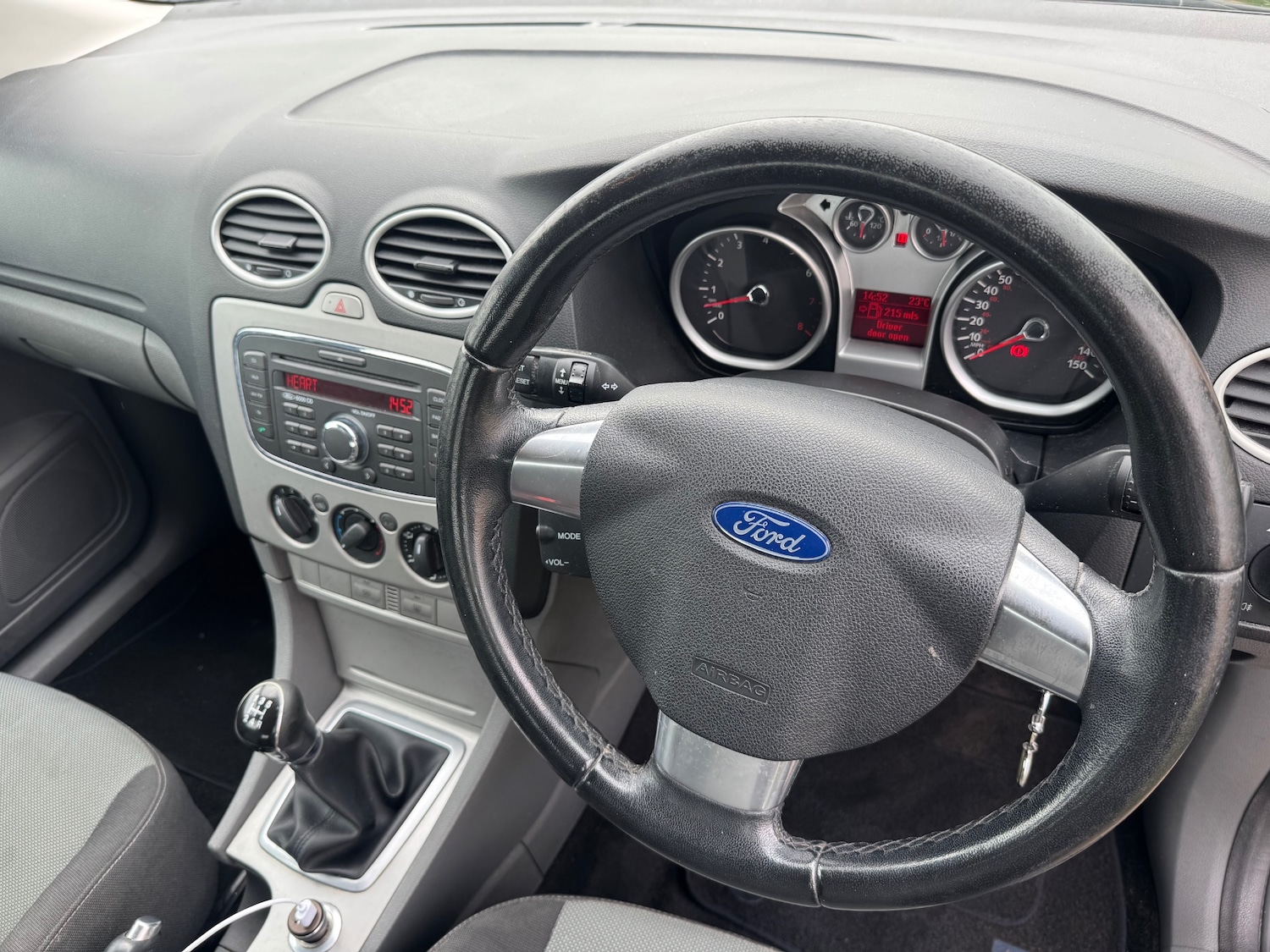 Used Ford Focus 2010 for sale - 78179569: Photo 7