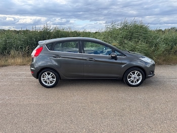 Used Ford Fiesta 2017 for sale - 79217244: Photo