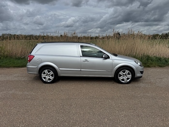 Used Vauxhall Astra Van 2009 for sale - 78255148: Photo