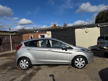 Used Ford Fiesta 2010 for sale - 77656538: Photo