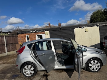 Used Ford Fiesta 2010 for sale - 77656538: Photo