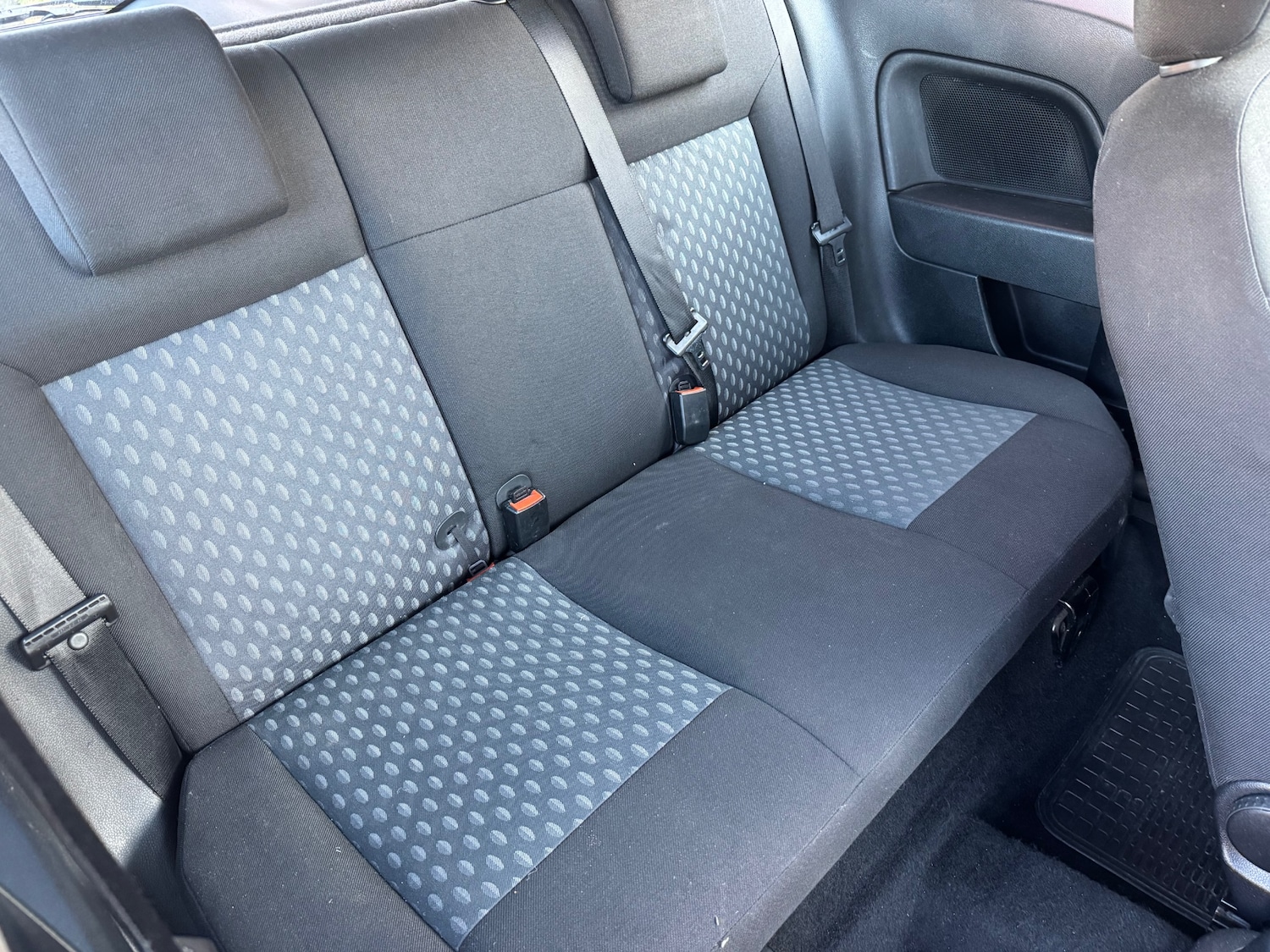 Used Ford Fiesta 2004 for sale - 78213453: Photo 8