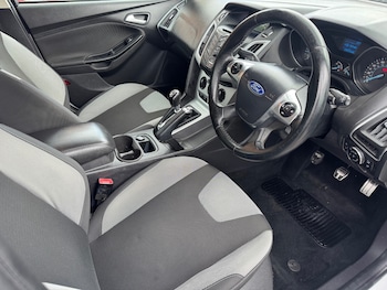 Used Ford Focus 2012 for sale - 78270460: Photo