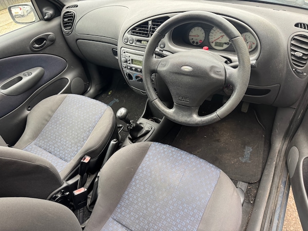 Used Ford Fiesta 2001 for sale - 76232731: Photo 11