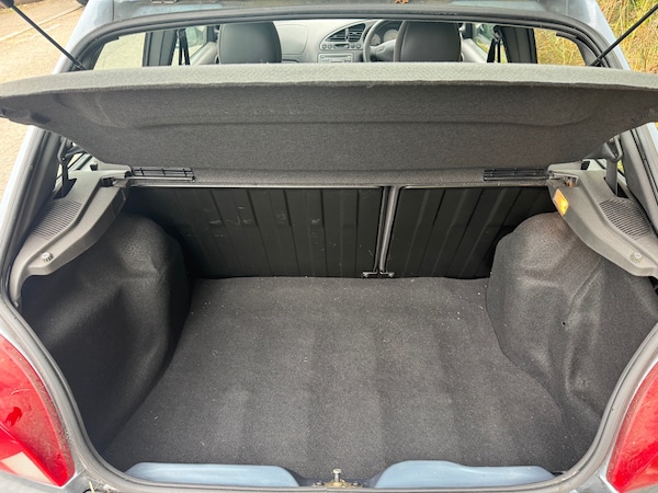 Used Ford Fiesta 2001 for sale - 76232731: Photo 12