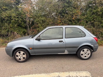 Used Ford Fiesta 2001 for sale - 76232731: Photo