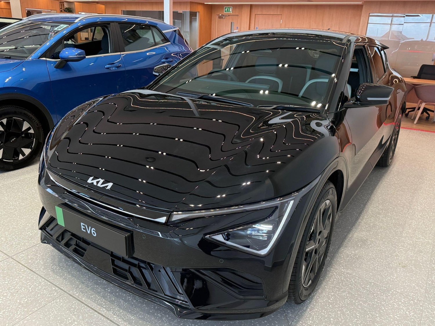 Used Kia EV6 for sale - 76512610: Photo 3