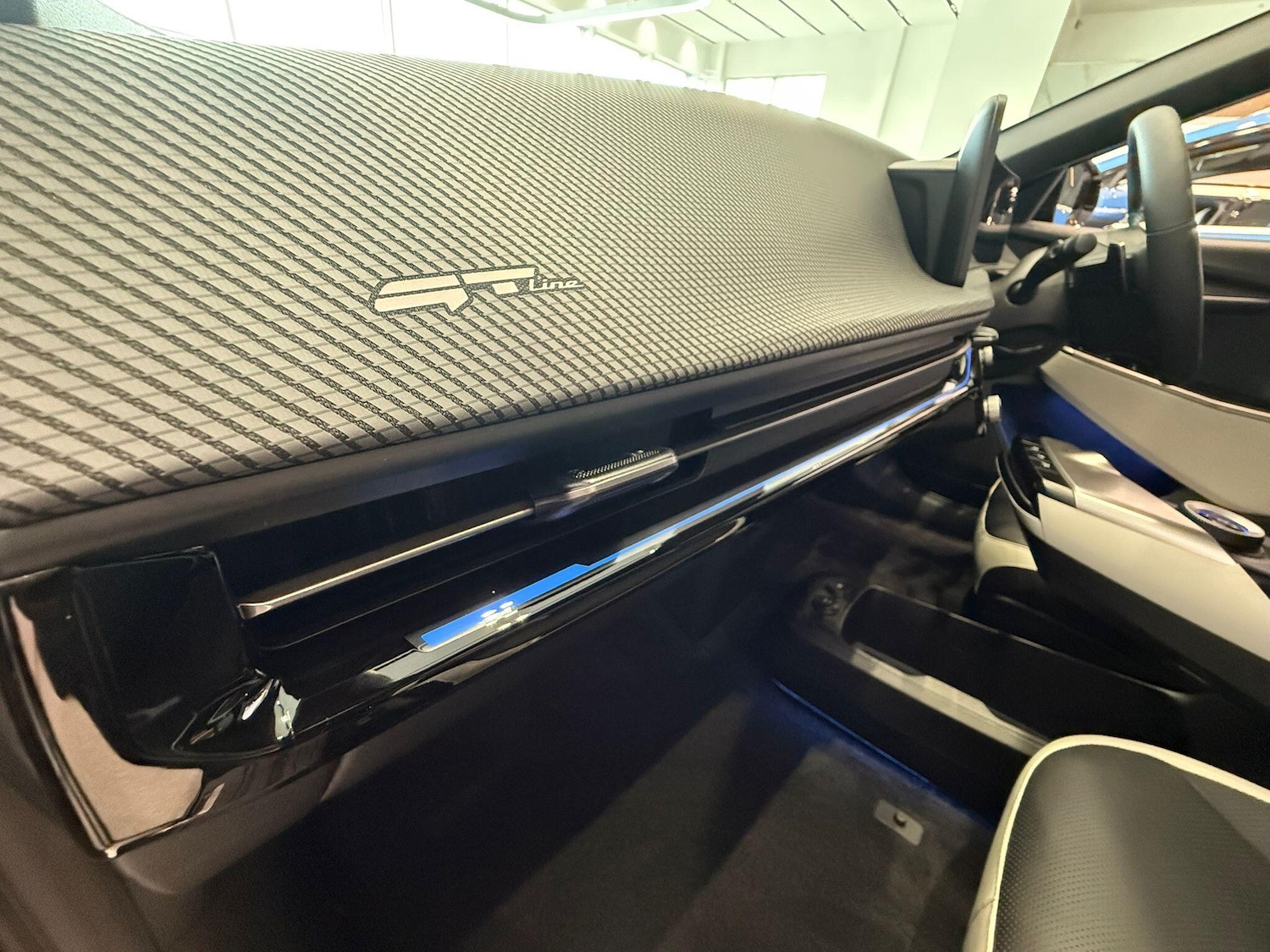 Used Kia EV6 for sale - 76512610: Photo 32