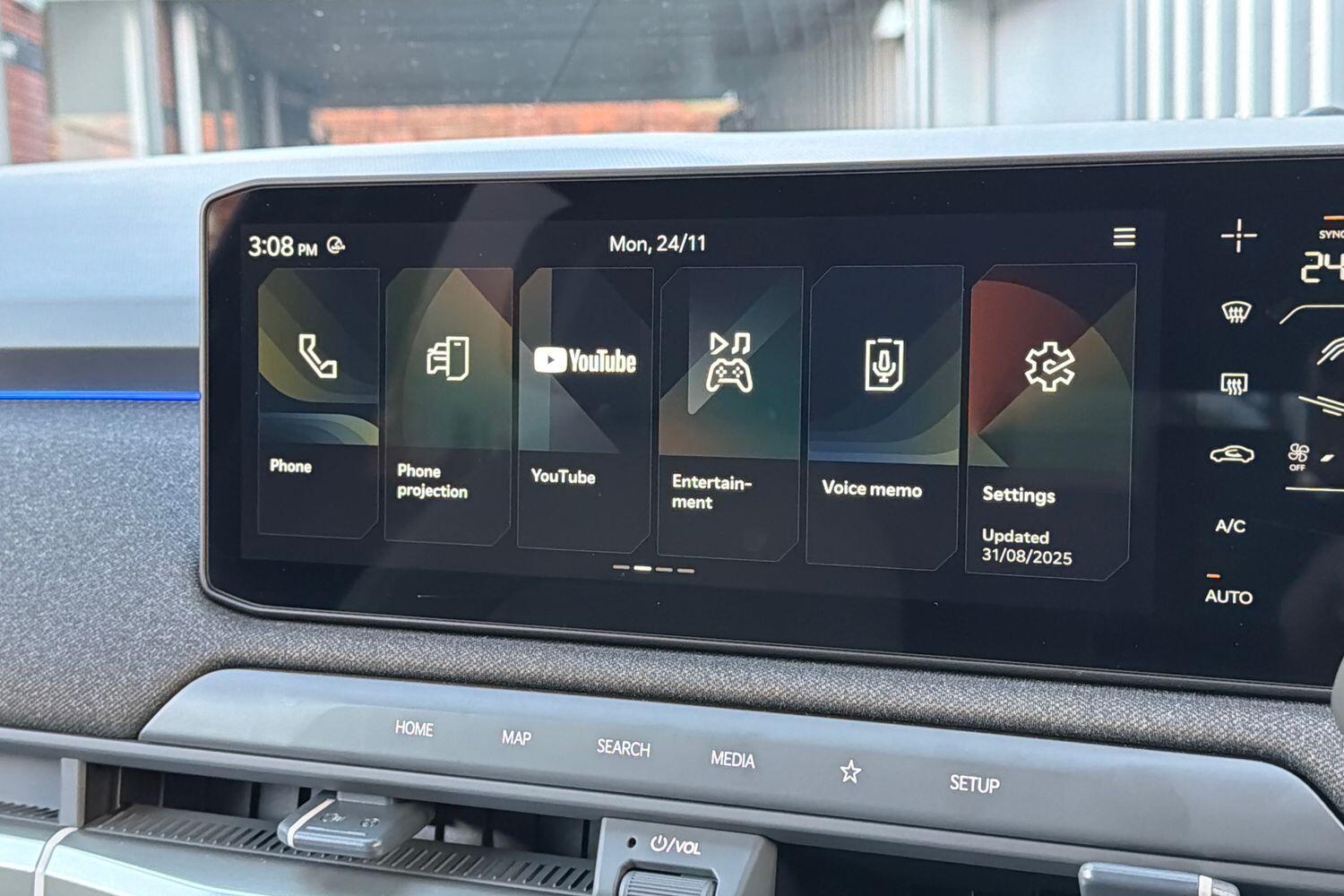 Used Kia EV3 2025 for sale - 77016315: Photo 14