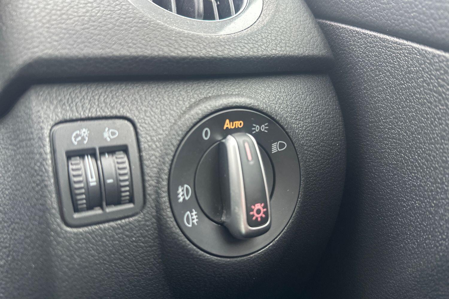 Used Volkswagen Tiguan 2015 for sale - 76511751: Photo 15