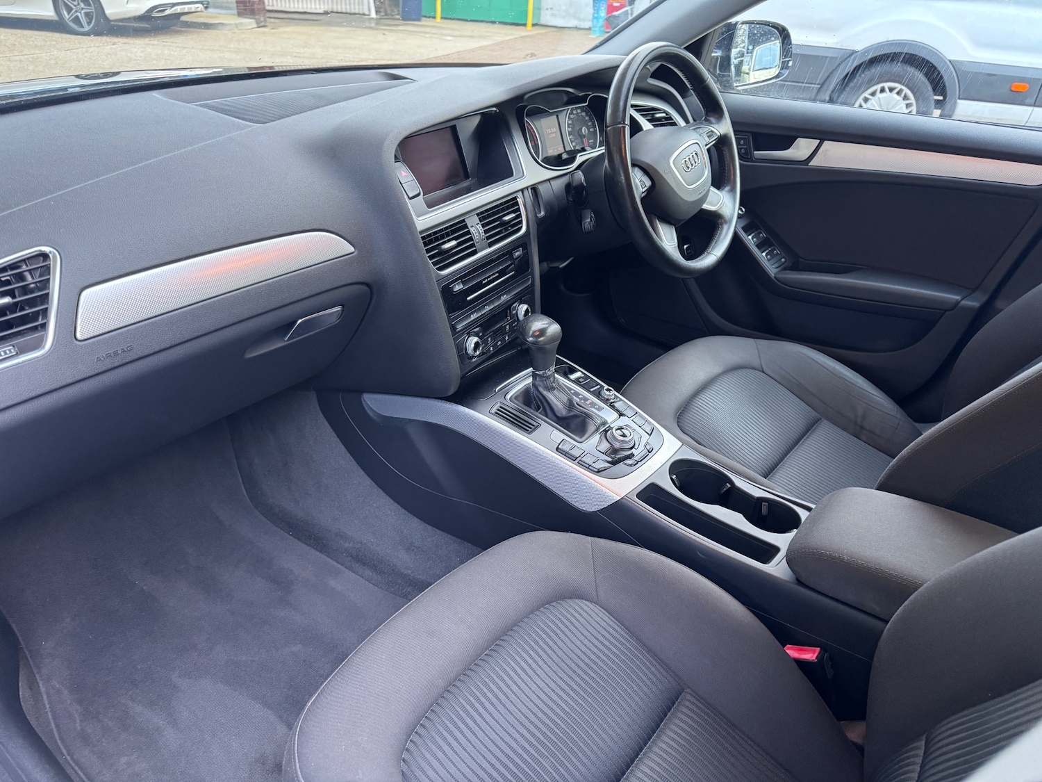 Used Audi A4 2012 for sale - 77420510: Photo 4