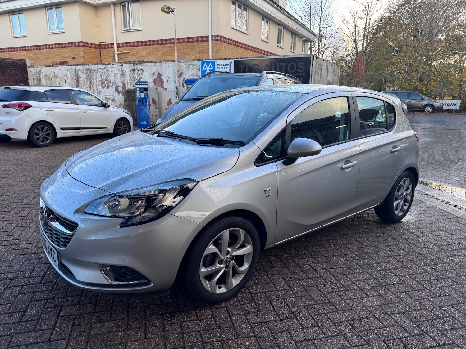 Used Vauxhall Corsa 2016 for sale - 76533655: Photo 2