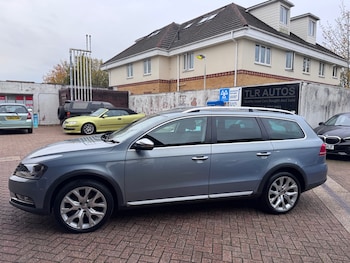 Used Volkswagen Passat 2013 for sale - 76466133: Photo