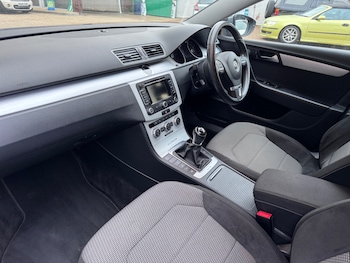 Used Volkswagen Passat 2013 for sale - 76466133: Photo