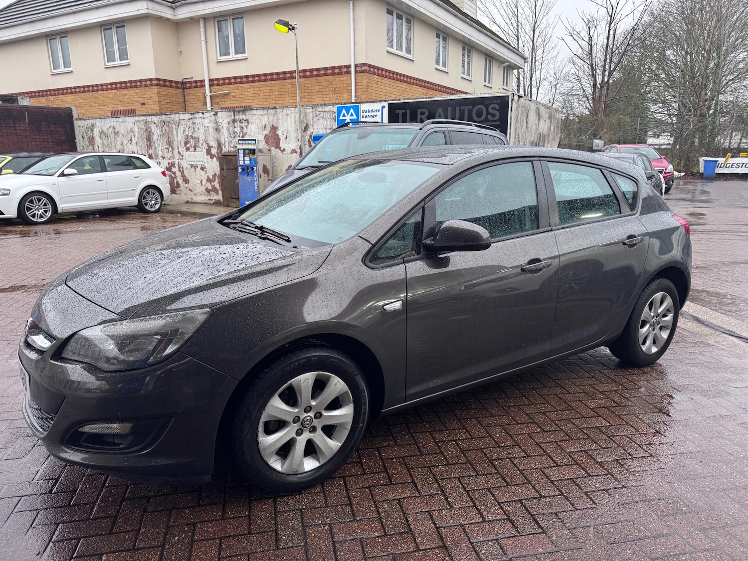 Used Vauxhall Astra 2014 for sale - 77023182: Photo 2
