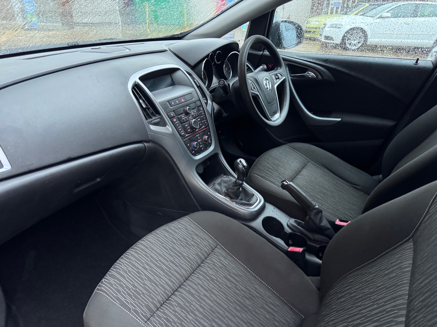 Used Vauxhall Astra 2014 for sale - 77023182: Photo 4