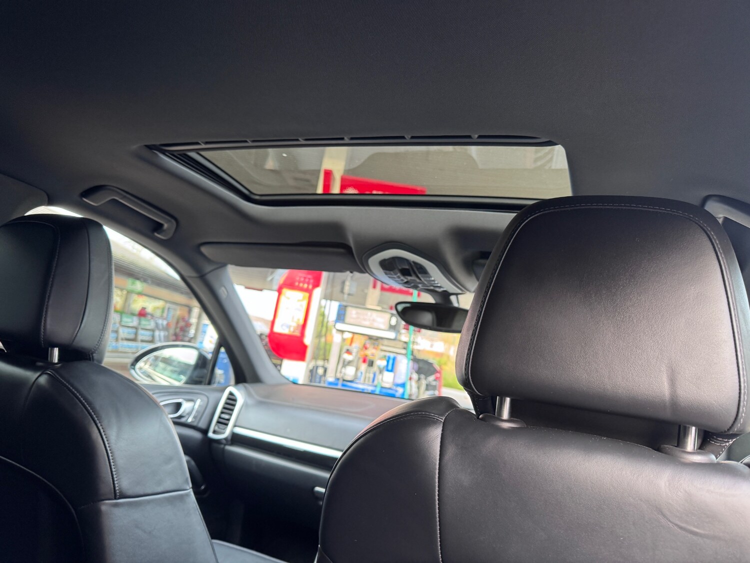 Used Porsche Cayenne 2010 for sale - 78079360: Photo 15