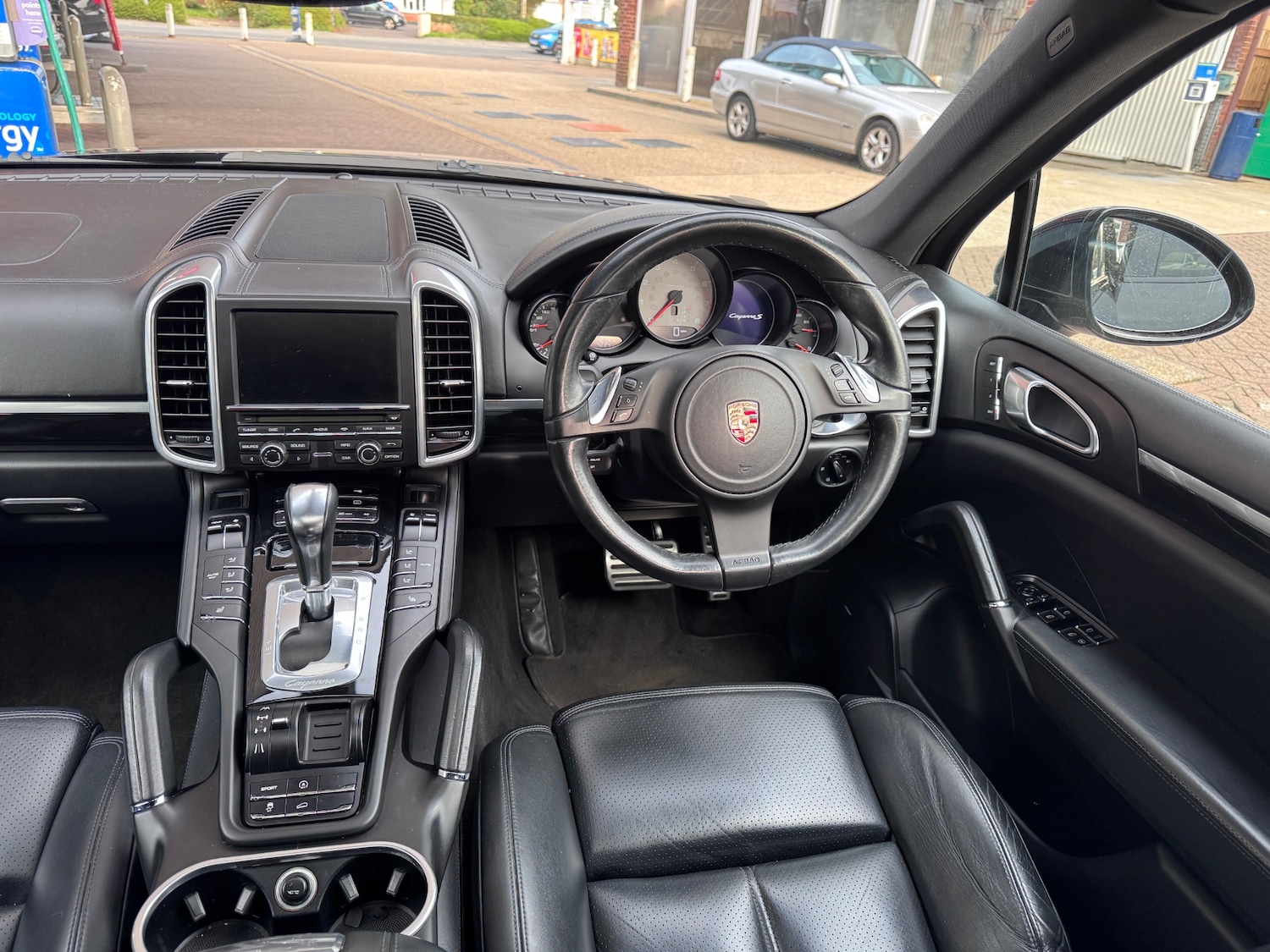 Used Porsche Cayenne 2010 for sale - 78079360: Photo 3