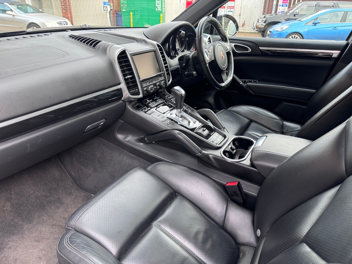 Used Porsche Cayenne 2010 for sale - 78079360: Photo 4