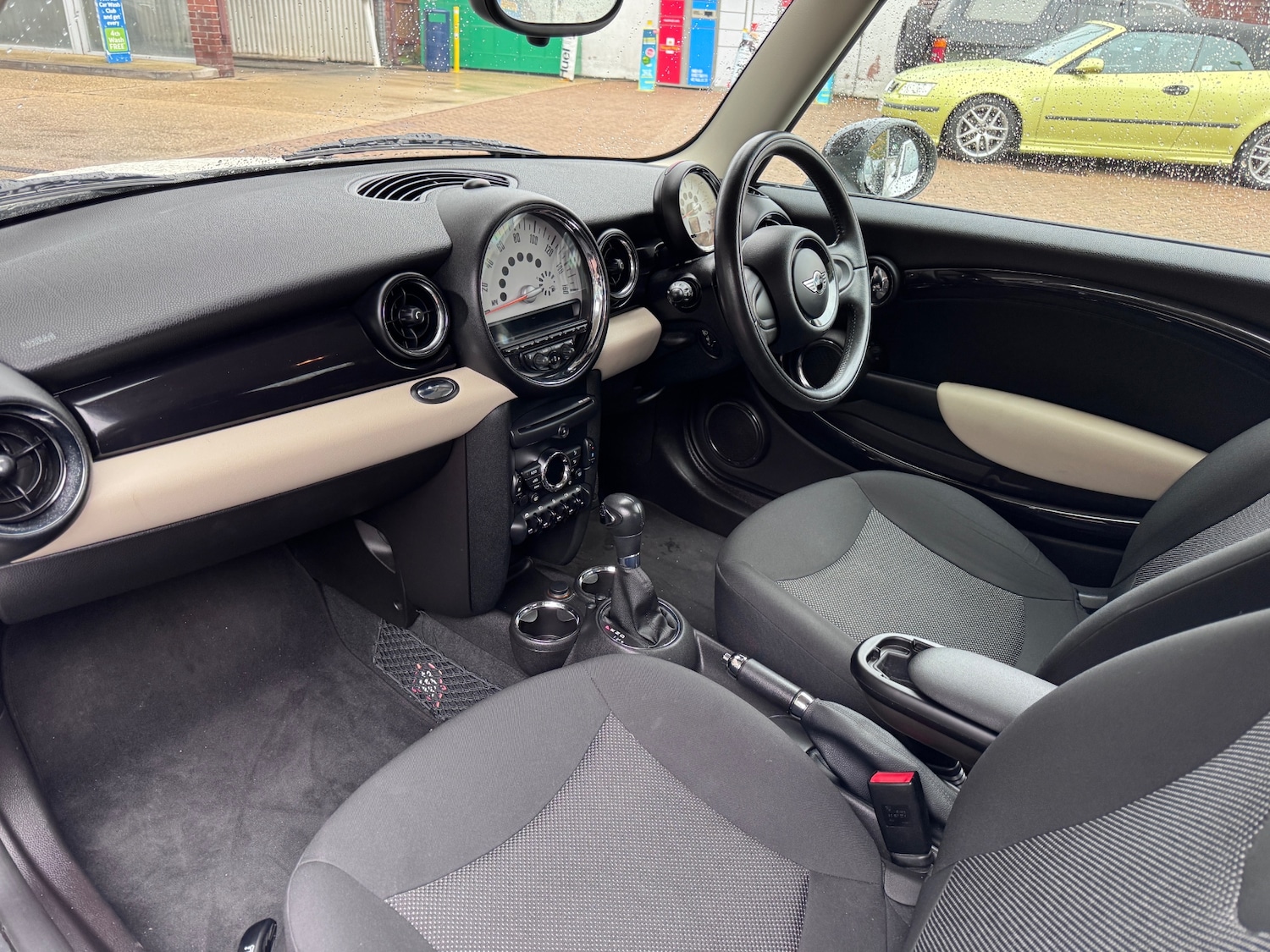 Used MINI Hatch 2010 for sale - 76479933: Photo 3