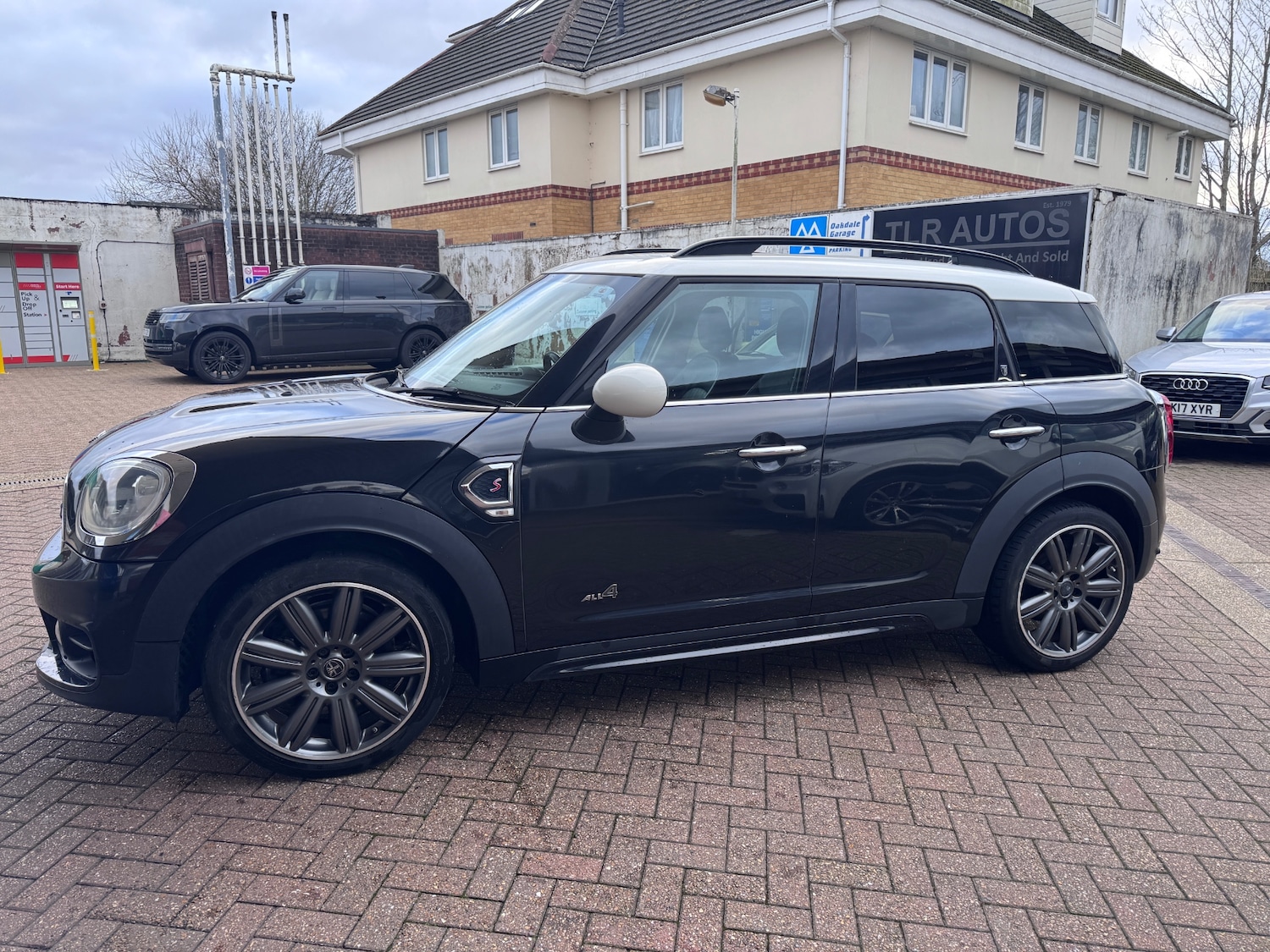 Used MINI Countryman 2018 for sale - 77432251: Photo 2