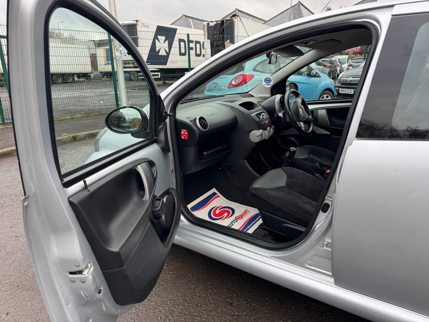 Used Toyota AYGO 2013 for sale - 77324418: Photo 15