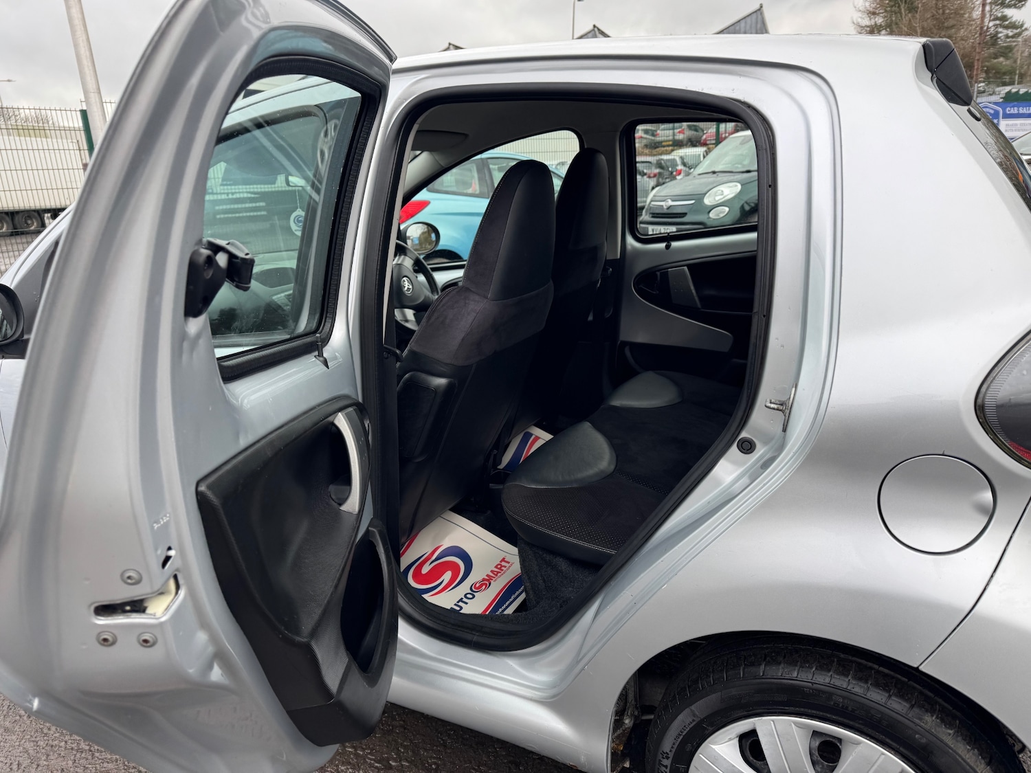 Used Toyota AYGO 2013 for sale - 77324418: Photo 18