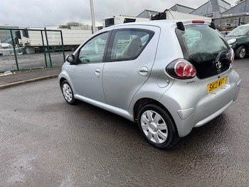 Used Toyota AYGO 2013 for sale - 77324418: Photo