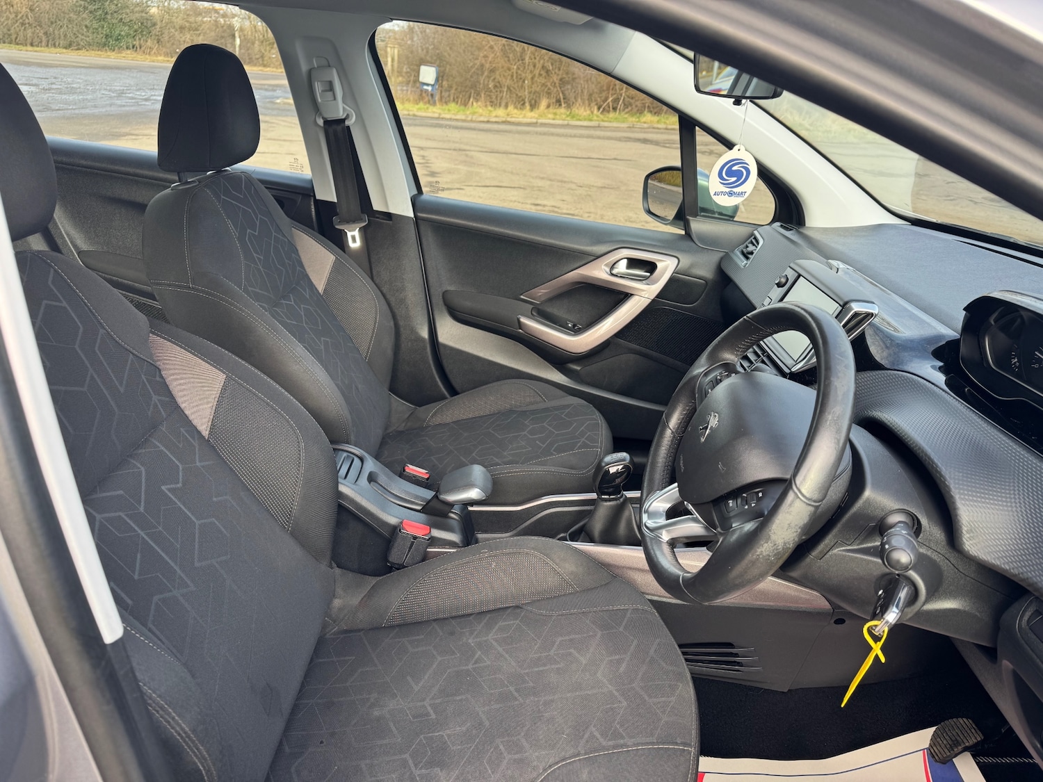 Used Peugeot 2008 2015 for sale - 77650150: Photo 10