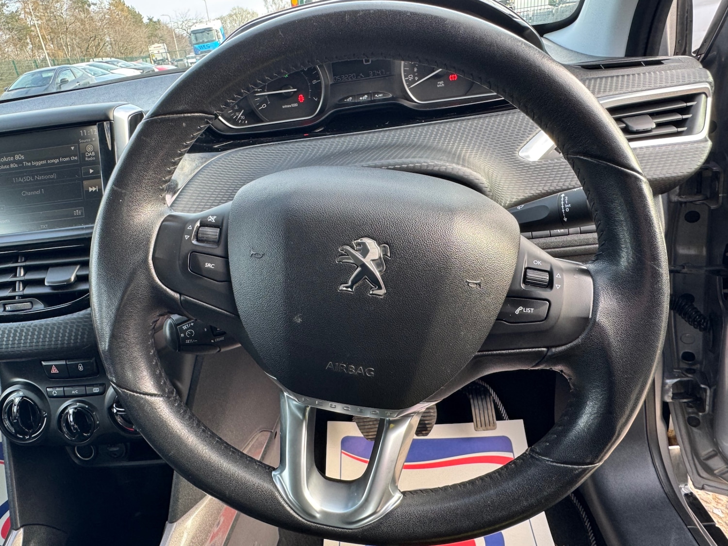 Used Peugeot 2008 2015 for sale - 77650150: Photo 12