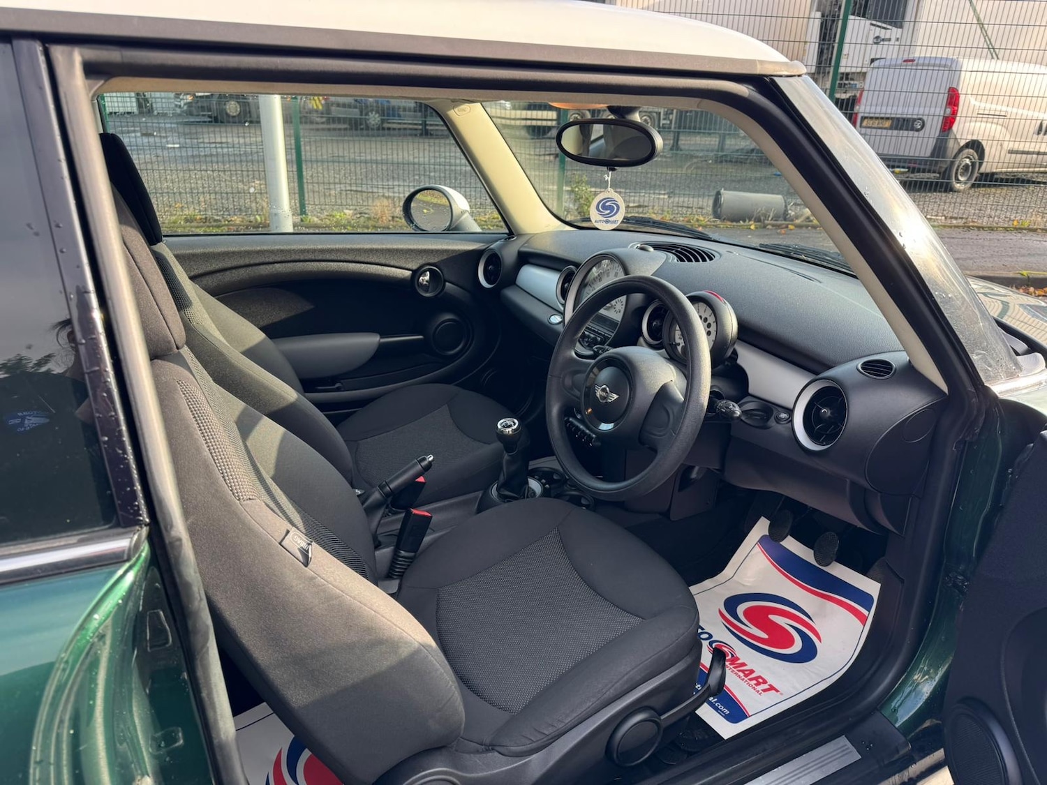 Used MINI Hatch 2011 for sale - 76611225: Photo 8