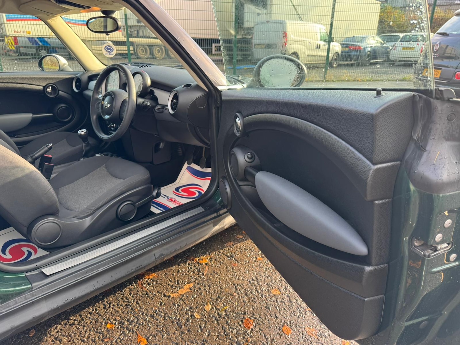 Used MINI Hatch 2011 for sale - 76611225: Photo 9