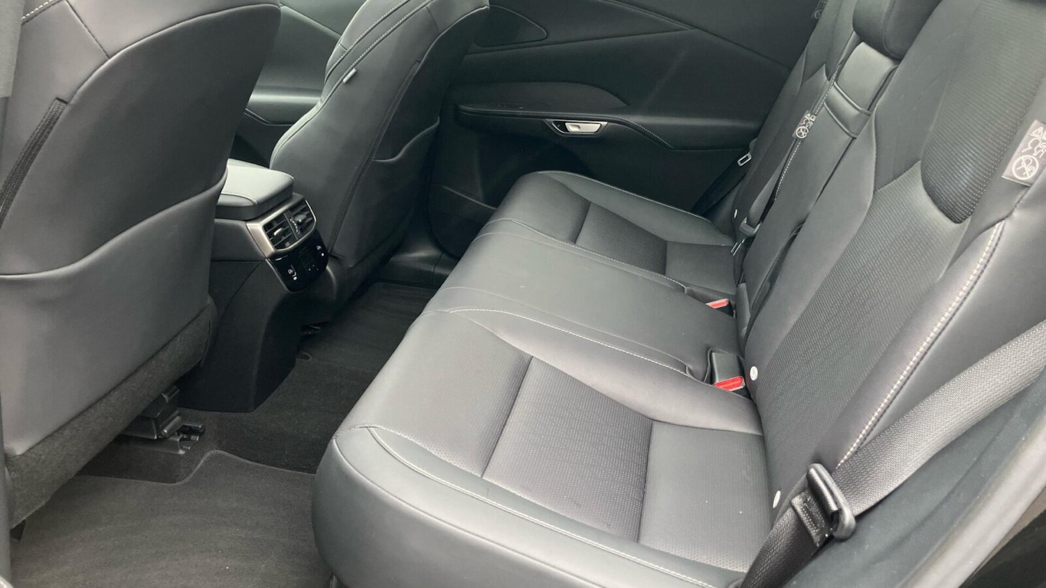 Used Lexus RX 2023 for sale - 76673587: Photo 16