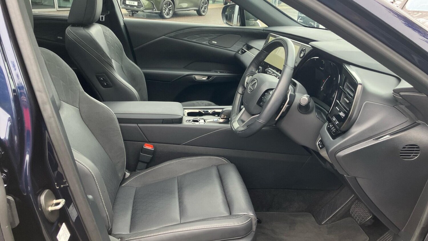 Used Lexus RX 2024 for sale - 76677933: Photo 15