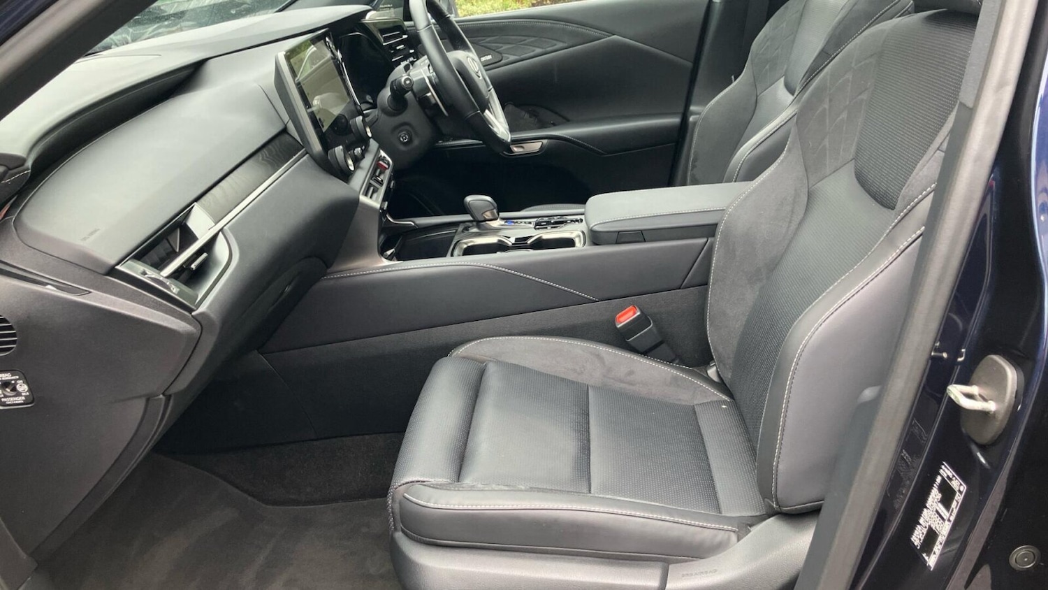 Used Lexus RX 2024 for sale - 76677933: Photo 8