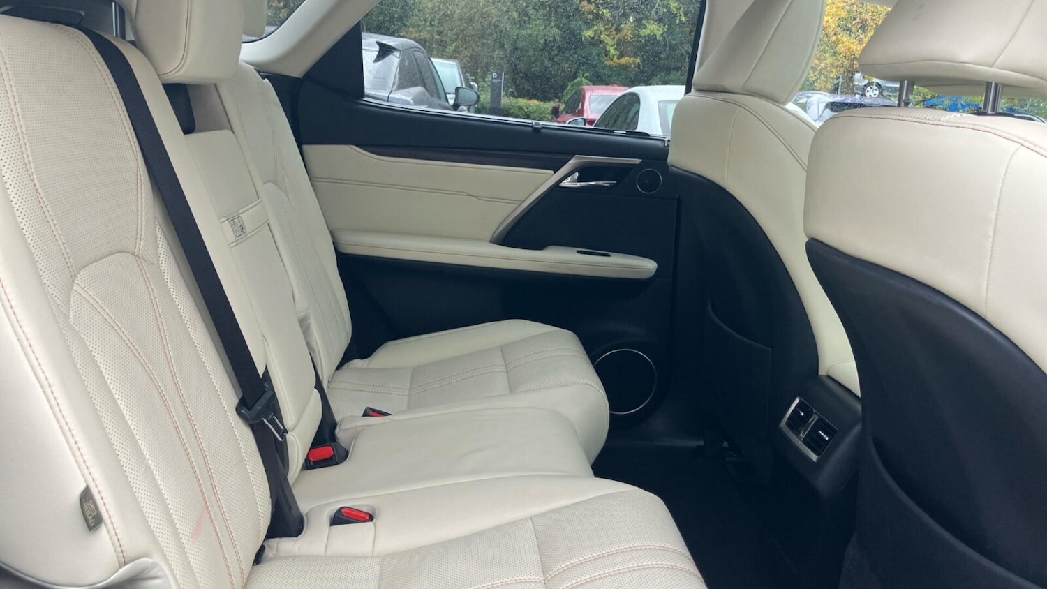 Used Lexus RX 2022 for sale - 76674053: Photo 9