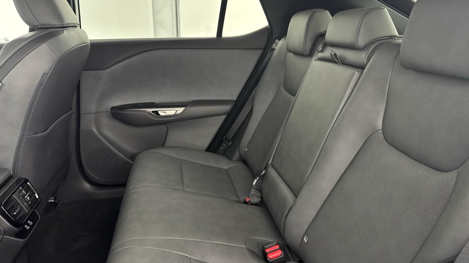 Used Lexus RZ 2024 for sale - 76922328: Photo 16