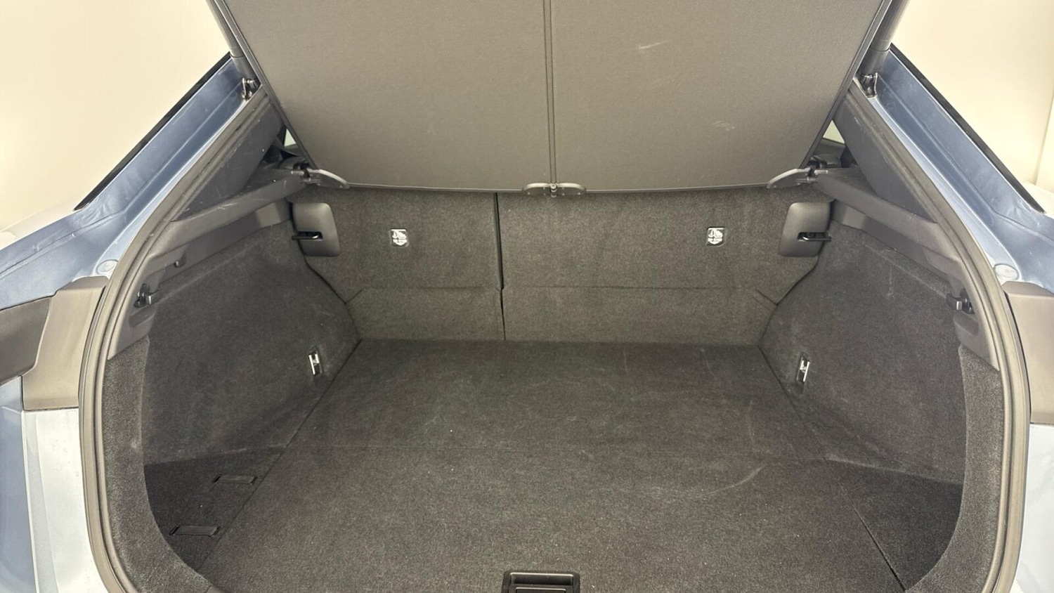 Used Lexus RZ 2024 for sale - 76922328: Photo 17