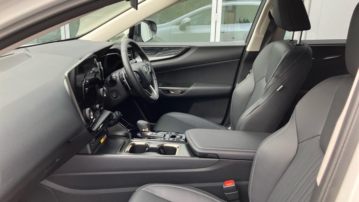 Used Lexus NX 2025 for sale - 78140338: Photo 9